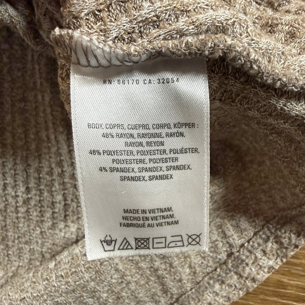 Akemi + Kin Anthropologie Women's M Waffle Knit Wrap Top Gray Hi Low Neutral - Picture 4 of 8